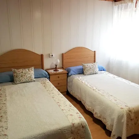 Casa vacanze House With 4 Bedrooms In Rinlo With Wonderful Sea View 6 Km From The Beach Ribadeo